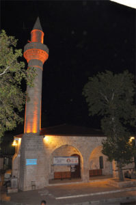 Tut Ulu Camii