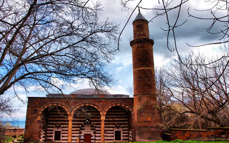 İskender Paşa Camii