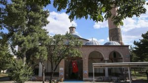 Karacabey Camii ve Külliyesi