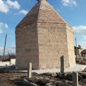 Himmet Baba Camii ve Türbesi