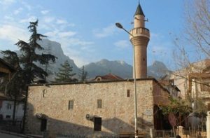 Garipler Camii